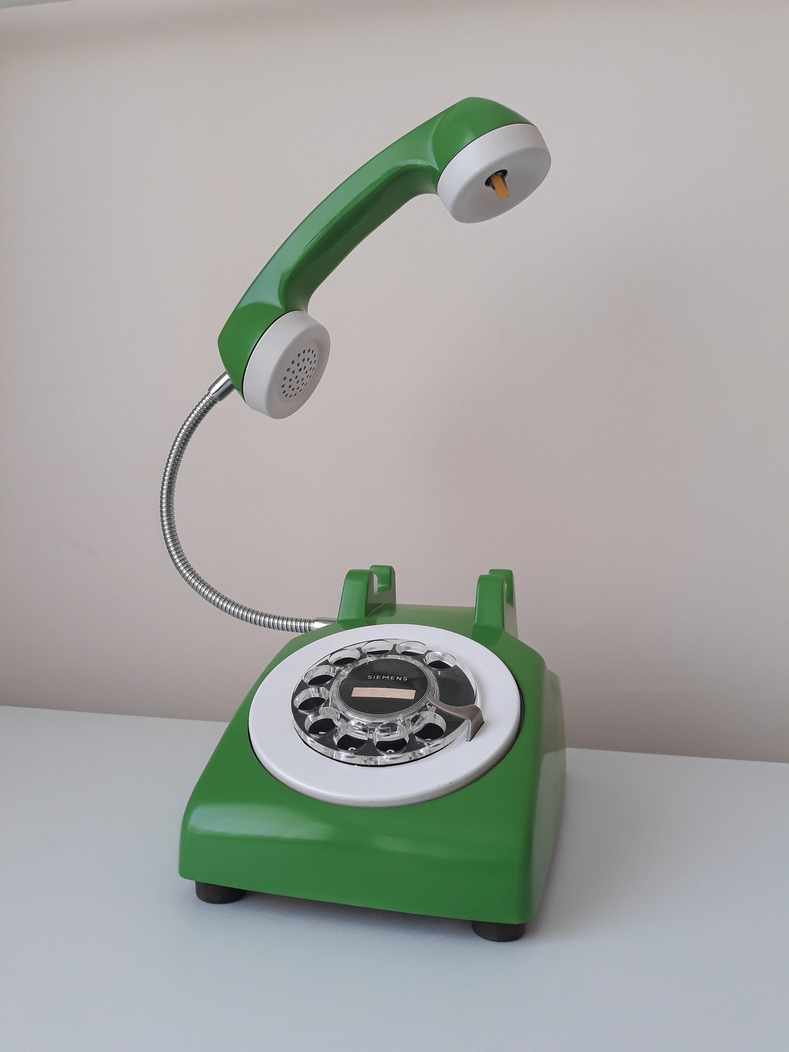 📞Vintage Orange Telephone Lamp