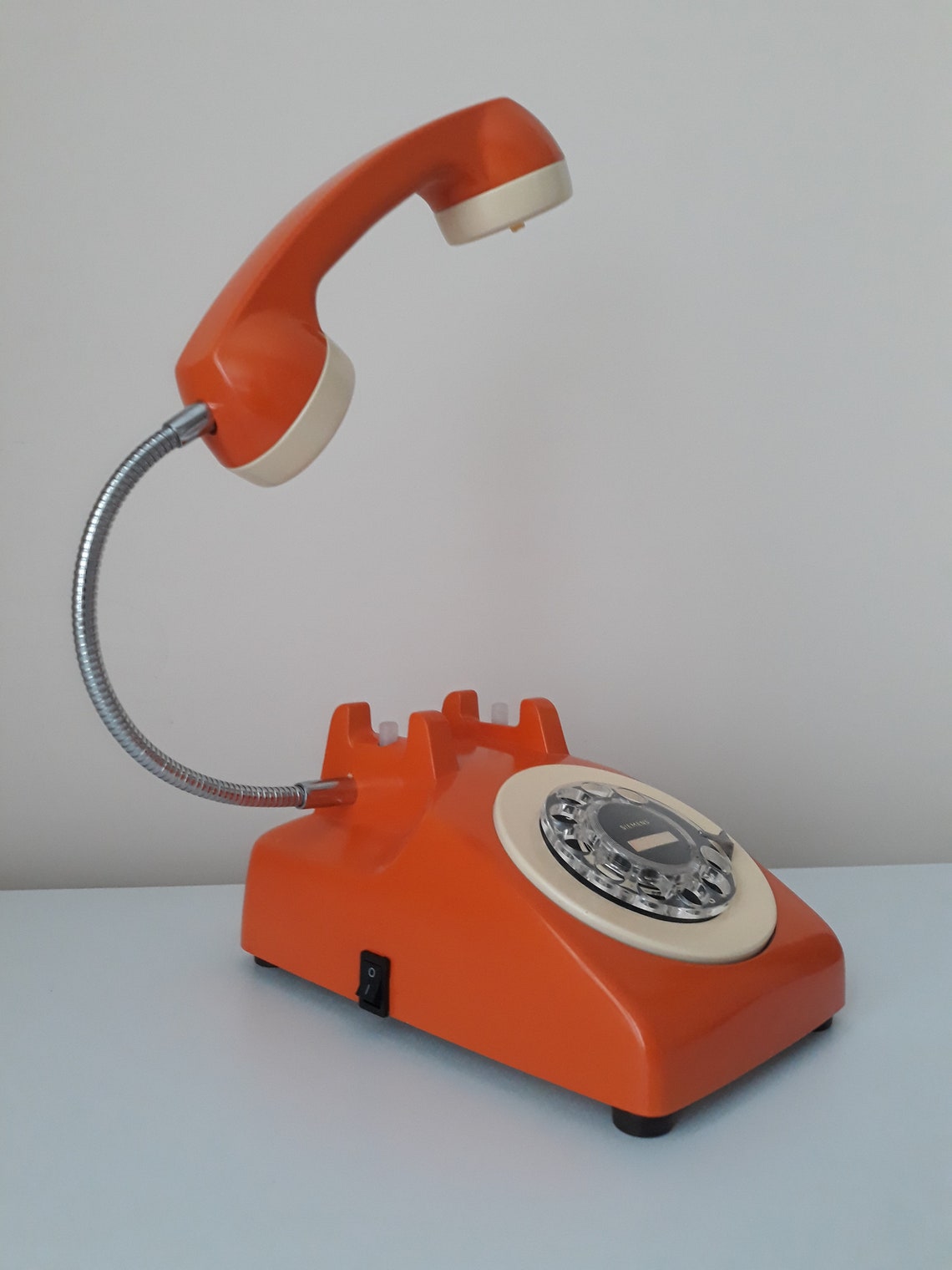 📞Vintage Orange Telephone Lamp
