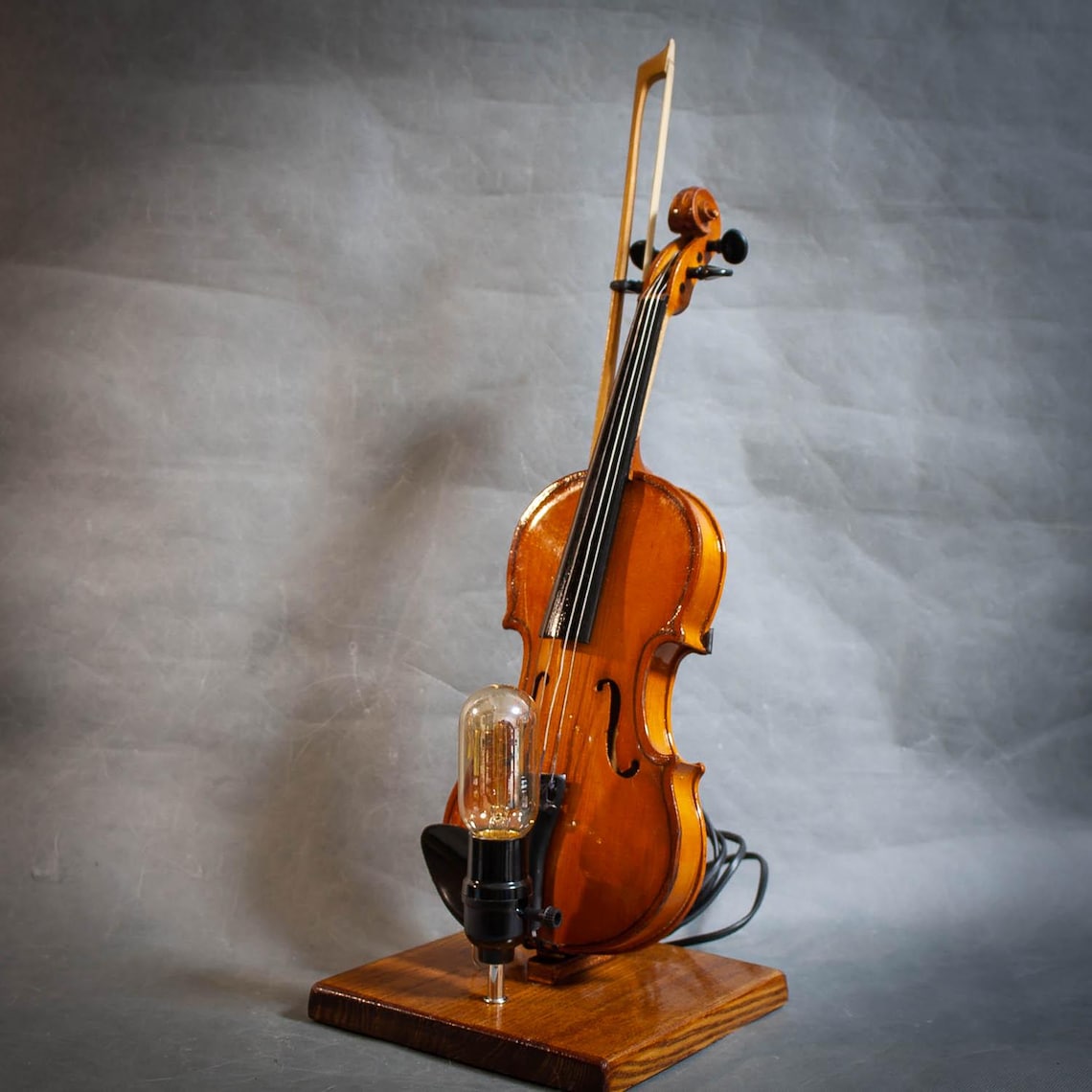 Vintage Style Edison Lamp with Detachable Children's Violin
