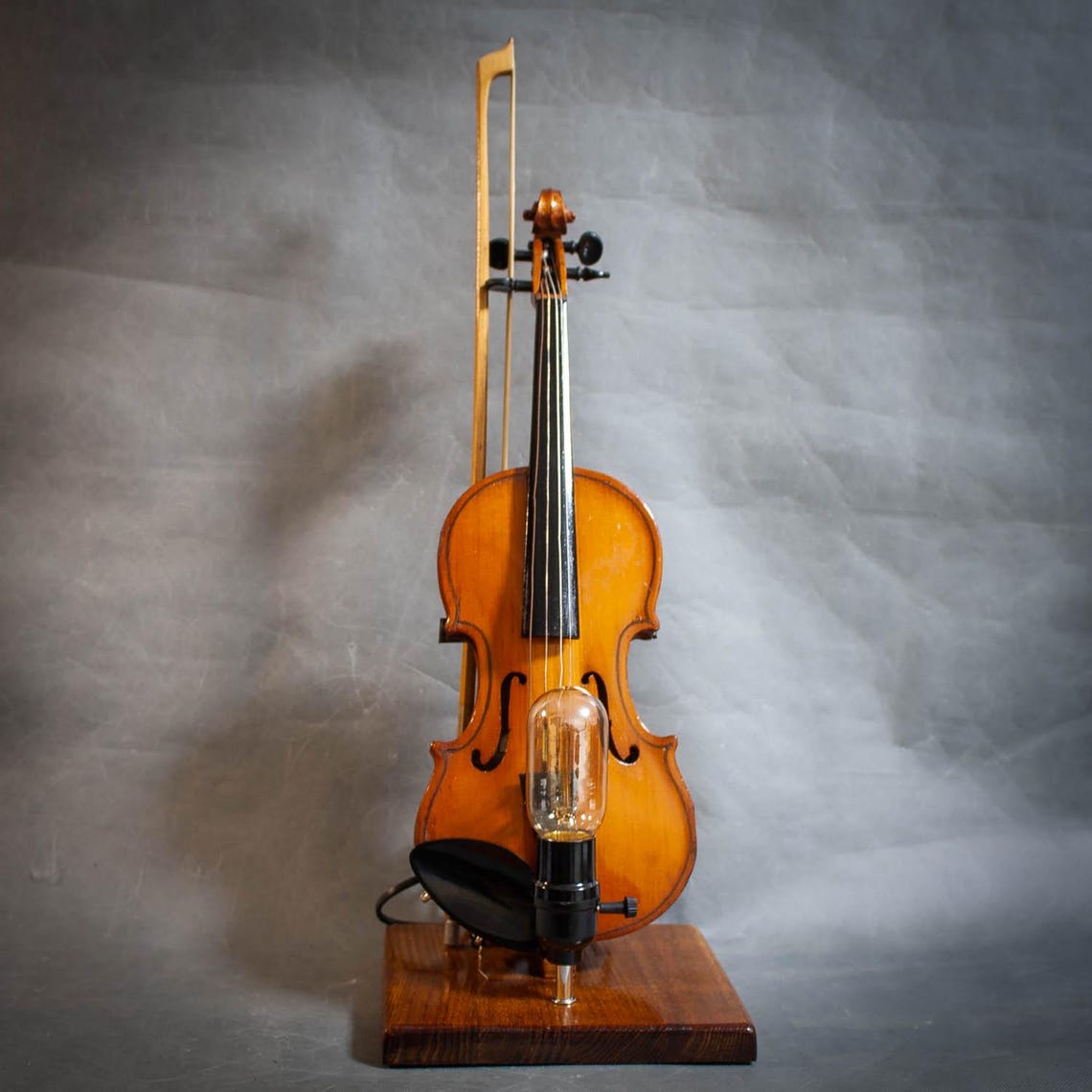 Vintage Style Edison Lamp with Detachable Children's Violin