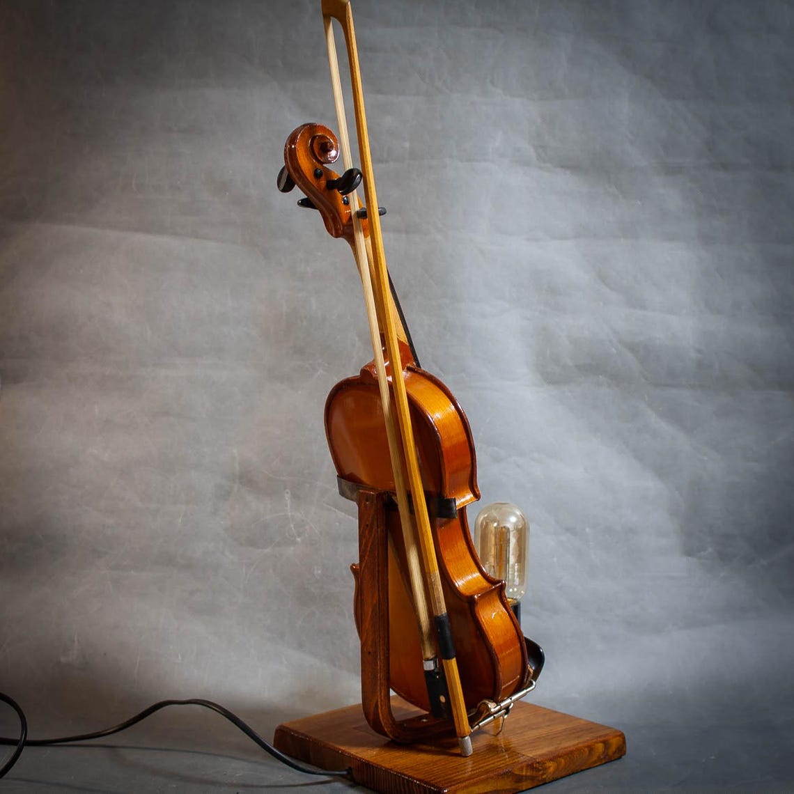 Vintage Style Edison Lamp with Detachable Children's Violin